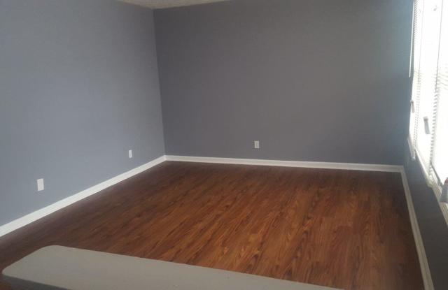 5530 W Southport Rd photos photos