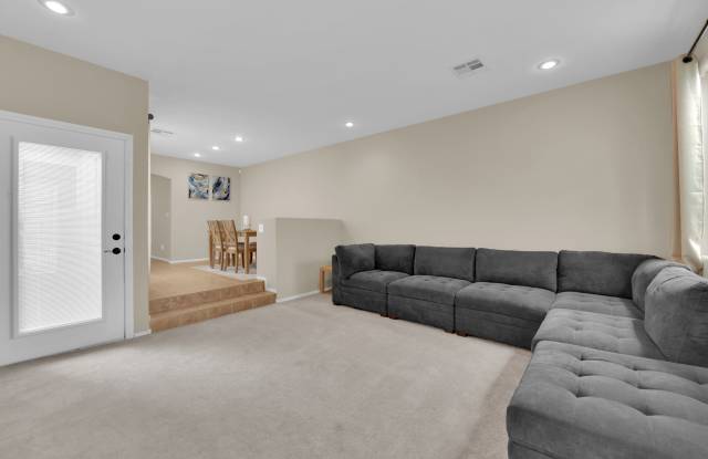 7326 Padleymor Street Gallery 2