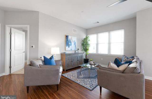 240 WINDGATE DR Gallery 3