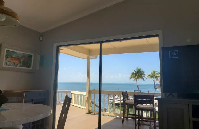 222 Bristol Court photos photos