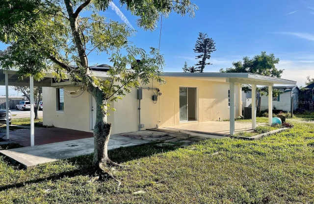 22086 BEVERLY AVENUE photos photos