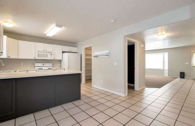 4 bedrooms, 3 1/2 baths PLUS Large Bonus Room photos photos