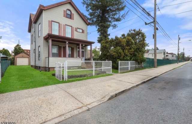 100 Linden St photos photos