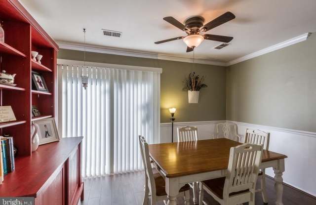 12709 KINGSBURY Court Gallery 3