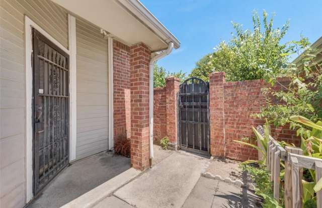 6737 Poppy Drive Gallery 4