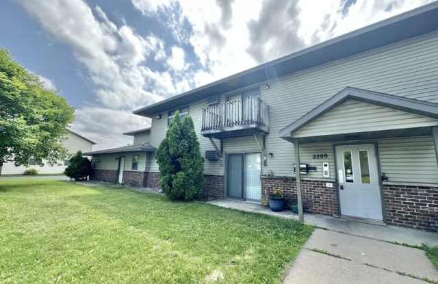 2209 North Michelle Court - 2 Gallery 2