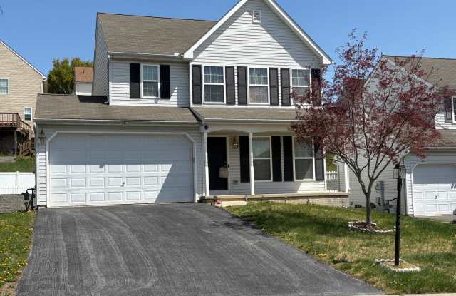 Available Now! Chatham Creek 3 Bedroom 2.5 Bath House, 2 Car Garage, Yard-Red Lion SD photos photos