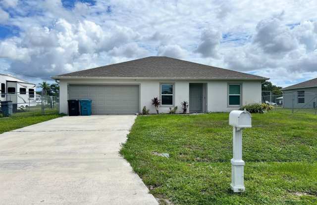 2371 SW Chestnut Lane Lane photos photos