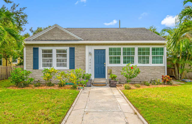 Central St. Pete 2 Bedroom 1 Bath Bungalow! photos photos