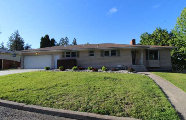 1004 W Banbury Dr Spokane WA 99218 photos photos