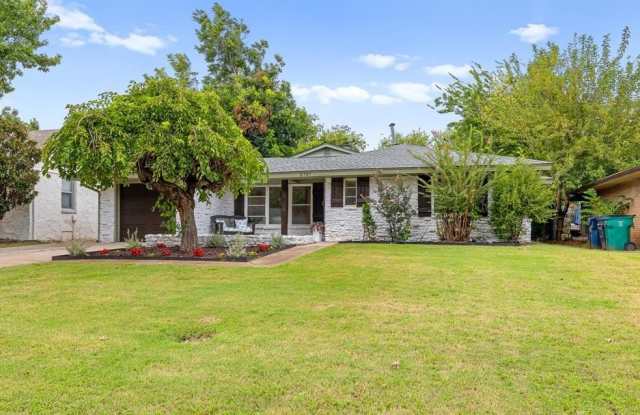 2737 Clermont Place Gallery 2