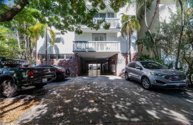 921 Jefferson Ave photos photos