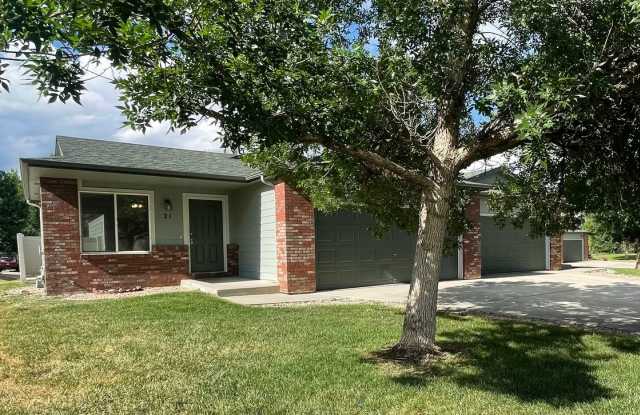 STUDENTS WELCOME! Great West-Side Duplex w/ Two-Car Garage photos photos STUDENTS WELCOME! Great West-Side Duplex w/ Two-Car Garage photos photos