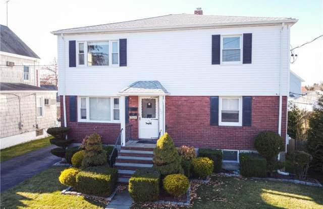 122 Fairview Avenue - 122 Fairview Avenue, Port Chester, NY 10573