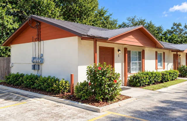 2360 LAKE Drive NW Gallery 1