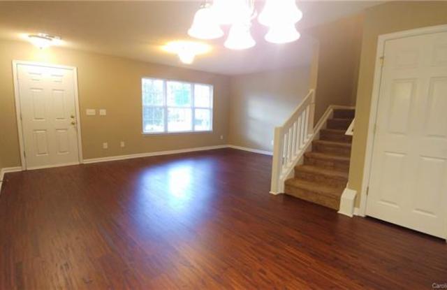 17019 Greenlawn Hills Court Gallery 4