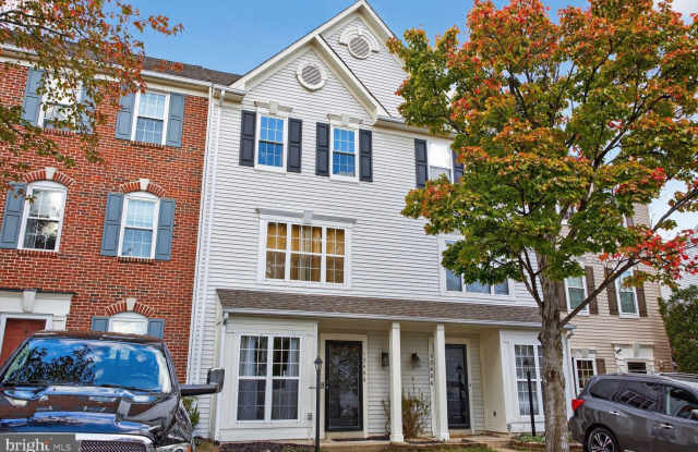 13486 GROUSERUN Lane - 13486 Grouserun Lane, Linton Hall, VA 20136