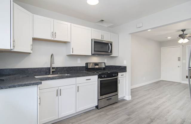 2107 30th St photos photos