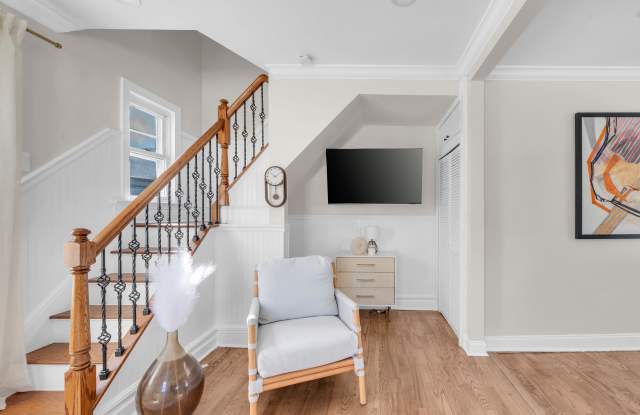 17 Hackett Place Gallery 4