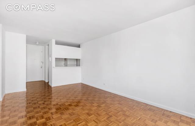 200 East 89th Street - 200 East 89th Street, New York City, NY 10128