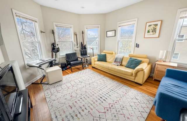 107 Columbia Street, Unit 3 photos photos