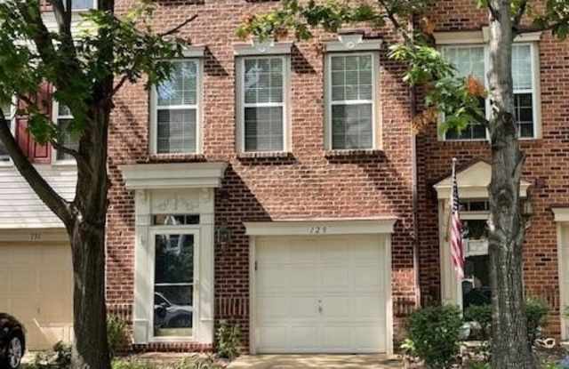 129 MARTIN LANE photos photos