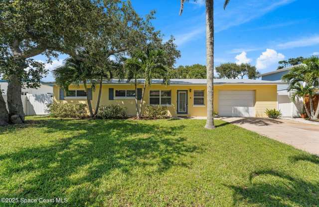 116 Esther Drive - 116 Esther Drive, Cocoa Beach, FL 32931