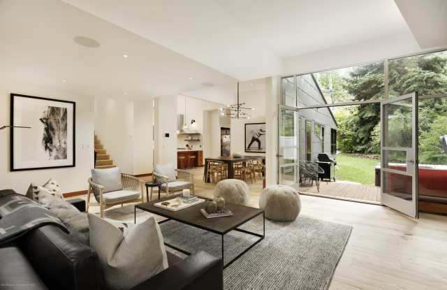 411 W Francis Street photos photos 411 W Francis Street photos photos