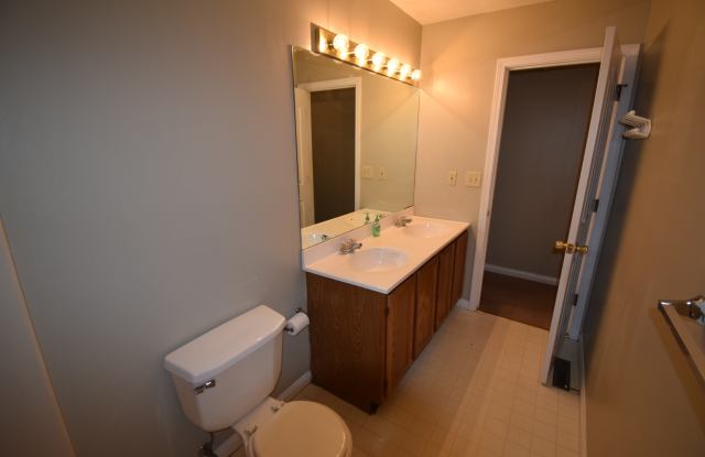 VIRTUAL SHOWINGS AVAILABLE - Townhome Between Downtown and Campus! photos photos
