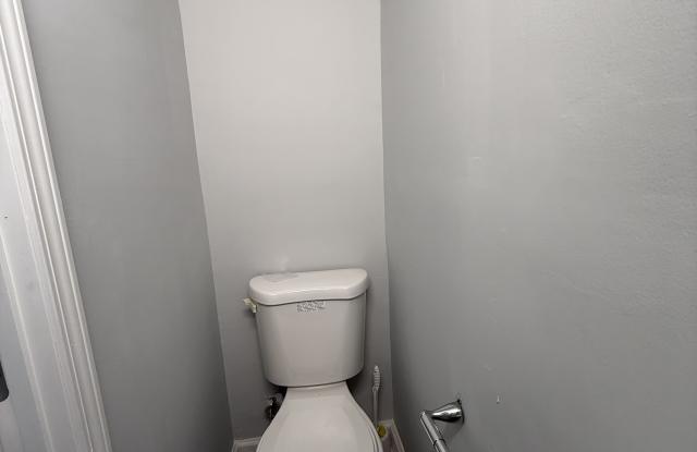 238 Stevenson Square photos photos