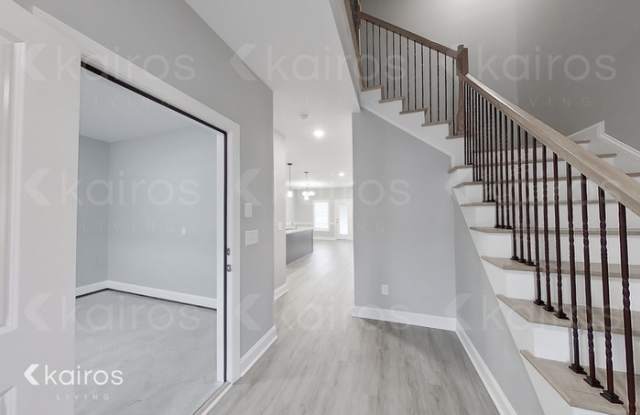 3712 Oak Leaf Way Gallery 2