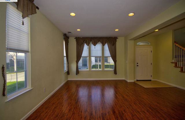 4026 Cragford Pl Gallery 3