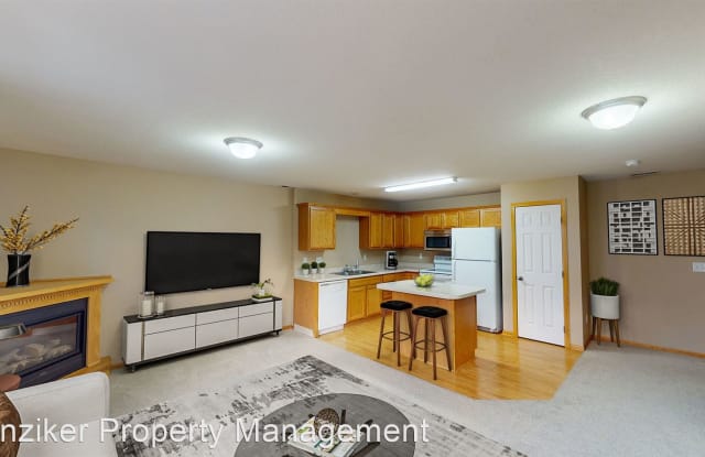 1268 SE Village View Lane - 1268 Southeast Village View Lane, Ankeny, IA 50021