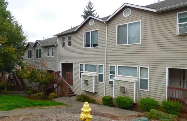 2 bed 2.5 bath townhome in South Salem photos photos