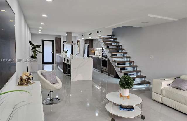 6901 Edgewater Drive photos photos