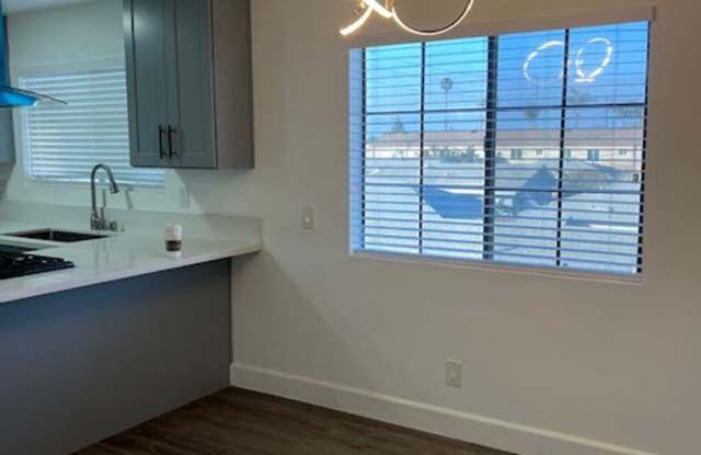 Flower Street photos photos