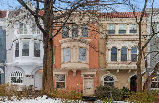 3 Bed 2.5 Bathroom - Capitol Hill Rowhome - Driveway For Parking photos photos