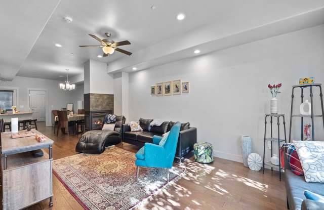 Beautiful 3 Bed 2.5 Bath Townhome photos photos