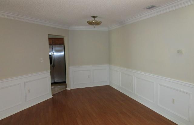 4561 Castlewood Lane Gallery 4