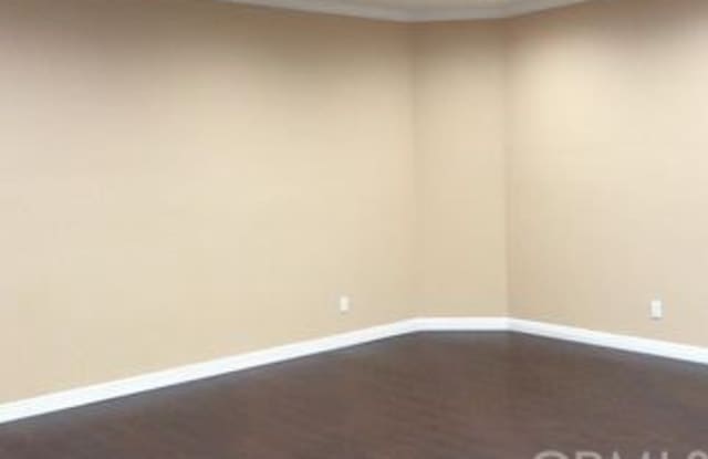 125 Orangewood Street Gallery 2