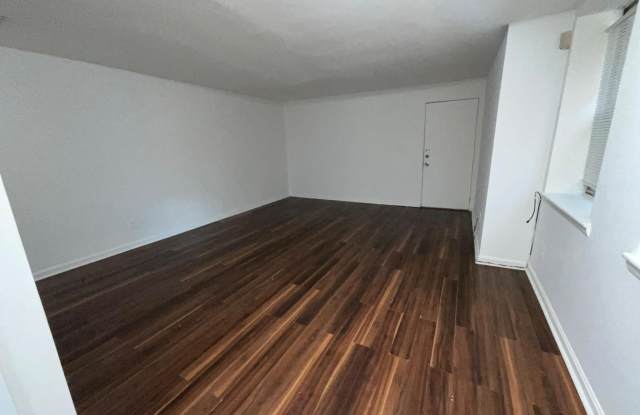 3321 LIBERTY HEIGHTS Avenue Gallery 4