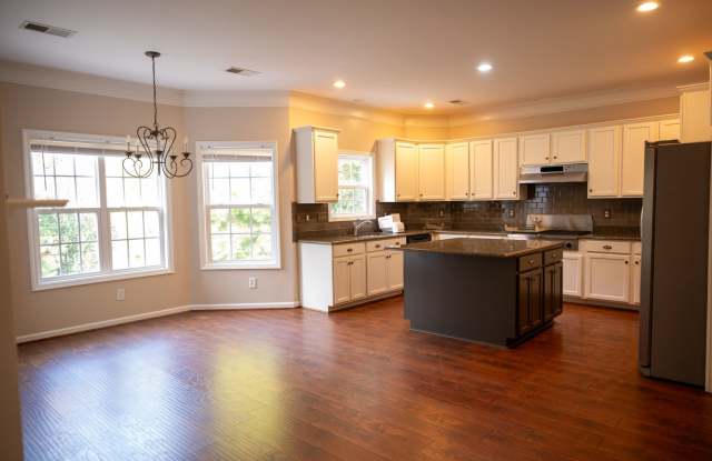 Stunning Willoughby Park Home photos photos