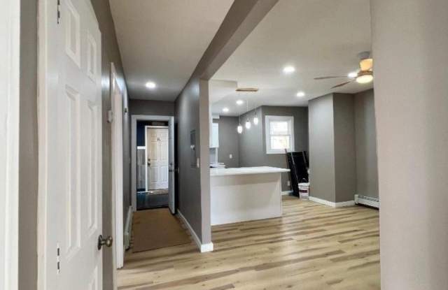 366 Bramhall Ave photos photos
