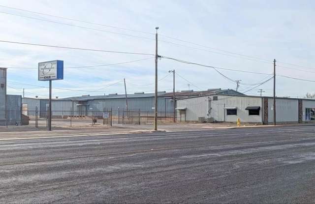 714 E 2nd St photos photos