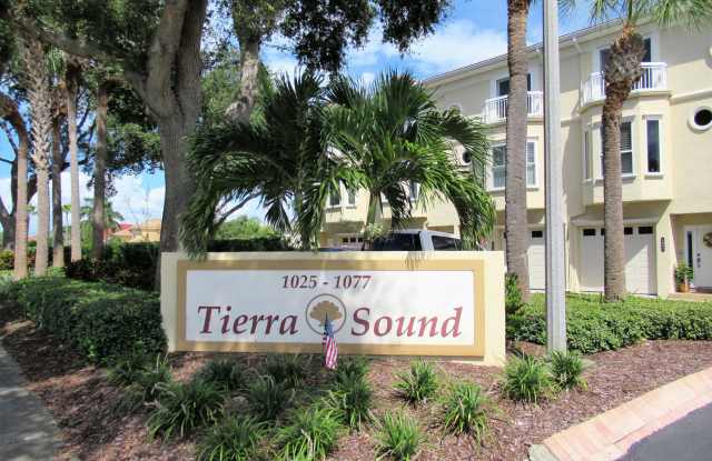 TIERRA VERDE - Updated Unfurn. Annual - 3 BR/3.5 BA, 2 CG Tandem Garage photos photos TIERRA VERDE - Updated Unfurn. Annual - 3 BR/3.5 BA, 2 CG Tandem Garage photos photos