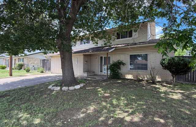 RENT SPECIAL - AVAILABLE NOW! photos photos