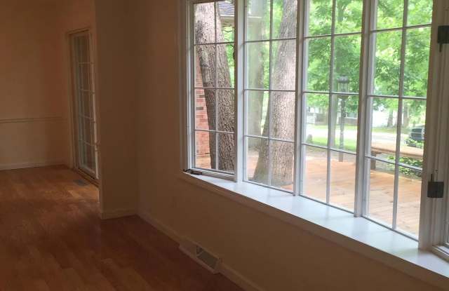 6425 John Drive Gallery 3