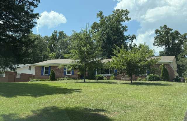 5812 Eastside Drive Gallery 2