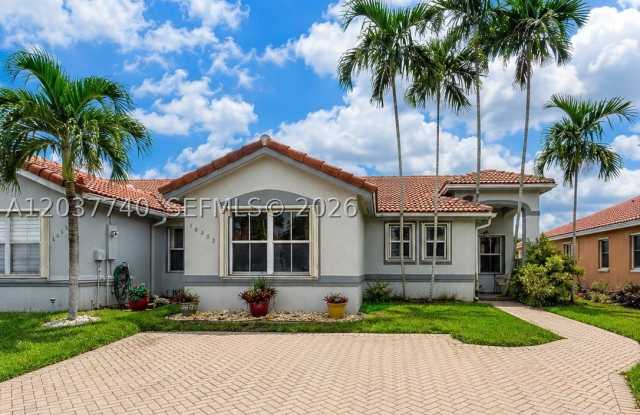 16355 SW 46th Ter Gallery 2