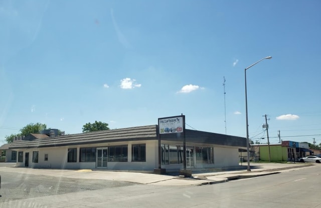 1000 VETERANS BLVD. photos photos